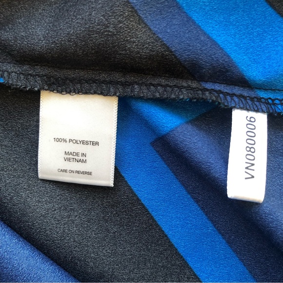 New York & Company Women’s Blue/Black Blouse Size M V-Neck Long Sleeves Shirt - Picture 7 of 16